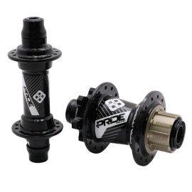 pride-control-v2-exp-28h-hubs-black_000