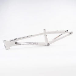 stay-strong-v4-2023-disc-only-frame-white_000